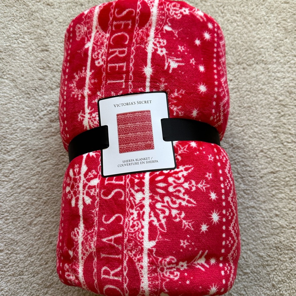 VS Christmas Sherpa Blanket